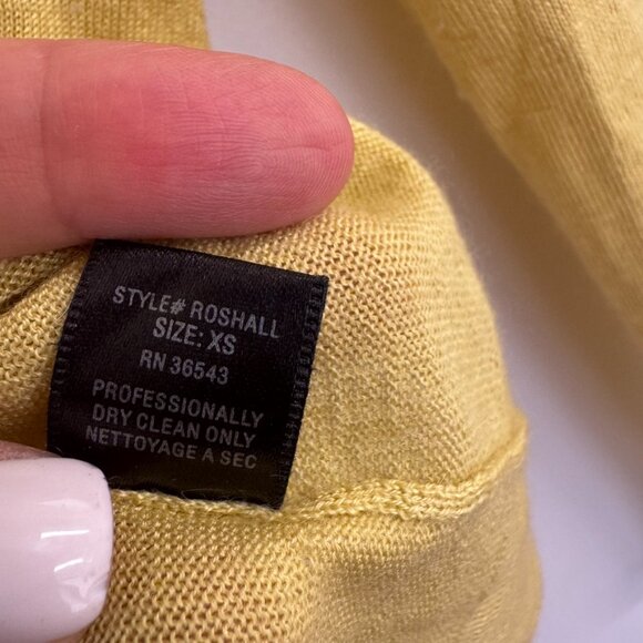 Calvin Klein Light Yellow Cashmere Silk Blend V-Neck Sweater - XS - Picture 5 of 6